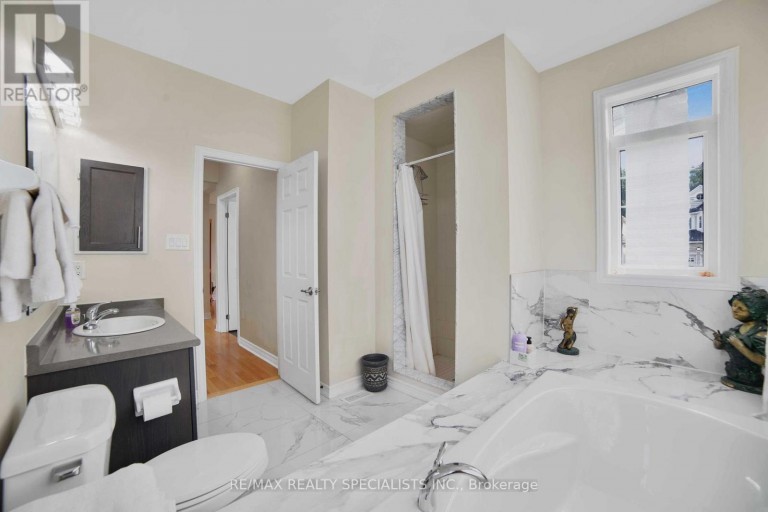 61 RIVERWALK PLACE, Midland, Ontario, L4R0B4
