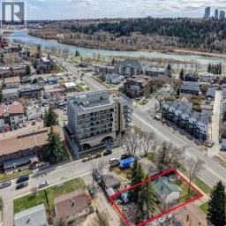 3432 3 Avenue NW Calgary Alberta photo 2