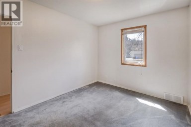 3432 3 Avenue NW Calgary Alberta photo 26