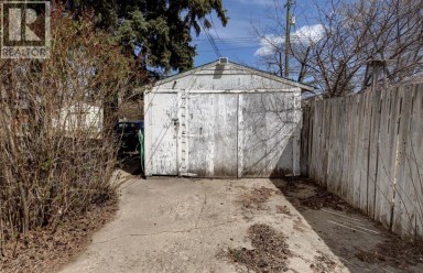 3432 3 Avenue NW Calgary Alberta photo 42