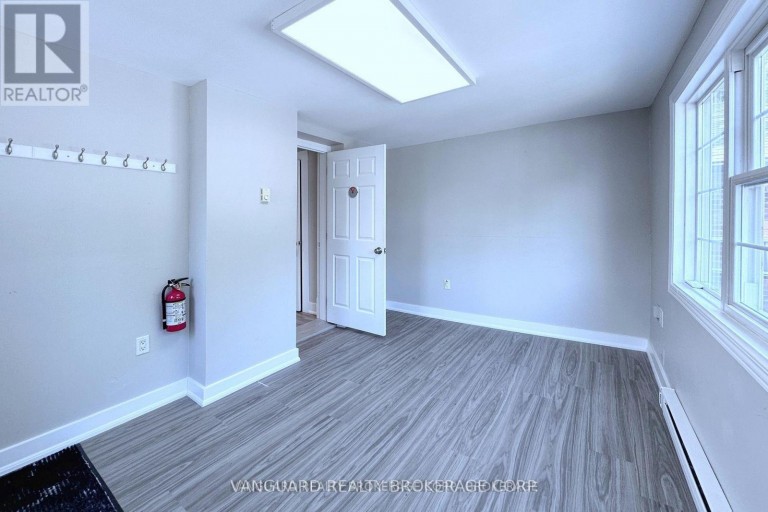MAINFLOOR - 69 KING STREET W, Caledon (Bolton West), Ontario, L7E1C7