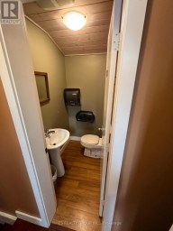 1 - 120 HEREFORD AVENUE Salt Spring Isl. British Columbia photo 12