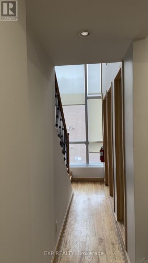 522 - 1315 LAWRENCE AVENUE E, Toronto (Victoria Village), Ontario, M3A3R3
