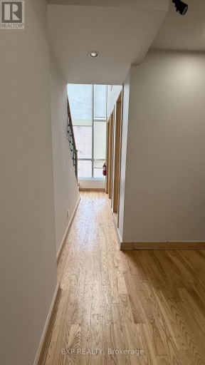 522 - 1315 LAWRENCE AVENUE E, Toronto (Victoria Village), Ontario, M3A3R3