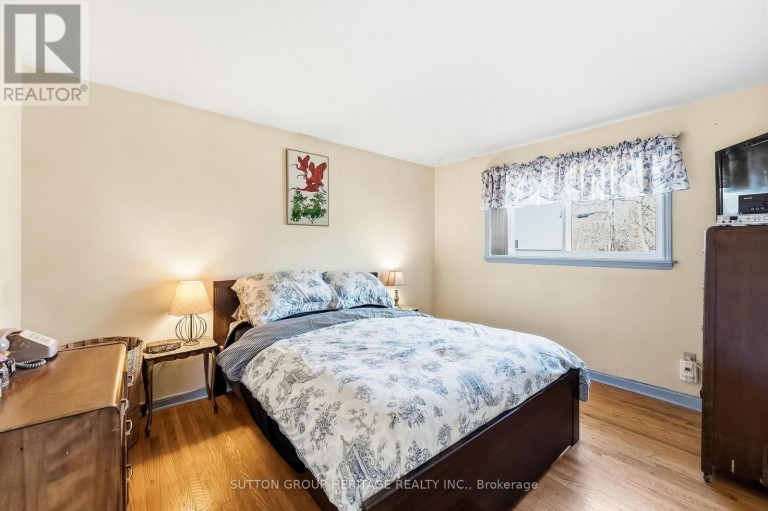 35 ALBERY CRESCENT, Ajax (South East), Ontario, L1S2Y2