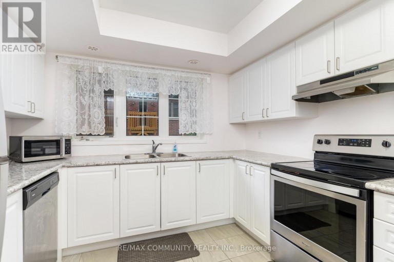 ROOM - 2757 DEPUTY MINISTER PATH, Oshawa (Windfields), Ontario, L1L0M7