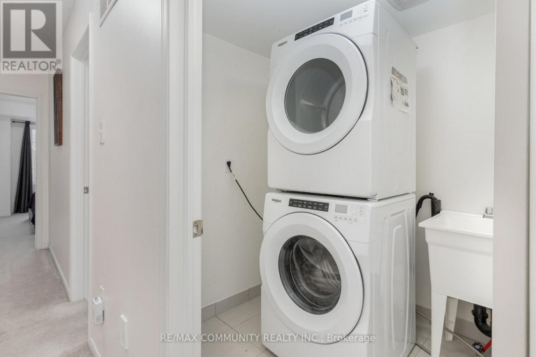 ROOM - 2757 DEPUTY MINISTER PATH, Oshawa (Windfields), Ontario, L1L0M7