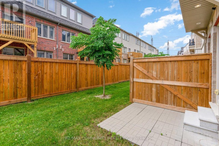 ROOM - 2757 DEPUTY MINISTER PATH, Oshawa (Windfields), Ontario, L1L0M7