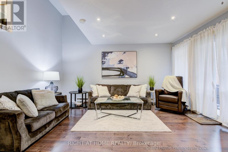 80 - 221 MILESTONE CRESCENT, Aurora (Aurora Village), Ontario, L4G3M2