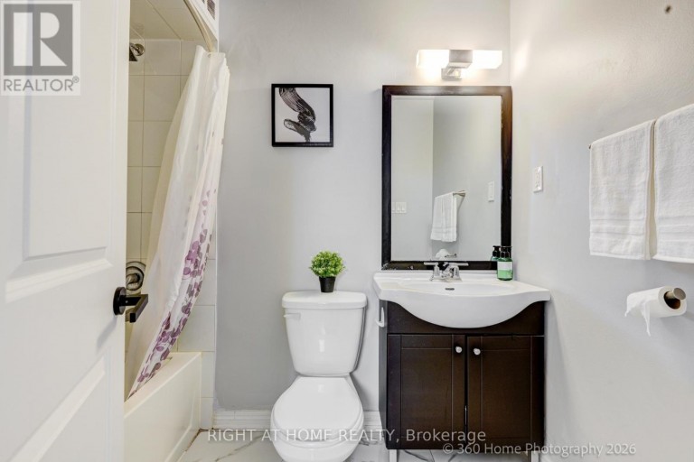 80 - 221 MILESTONE CRESCENT, Aurora (Aurora Village), Ontario, L4G3M2