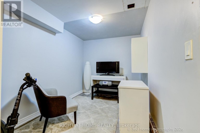 80 - 221 MILESTONE CRESCENT, Aurora (Aurora Village), Ontario, L4G3M2