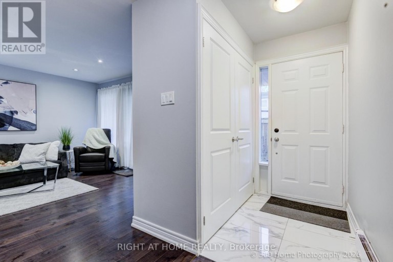 80 - 221 MILESTONE CRESCENT, Aurora (Aurora Village), Ontario, L4G3M2
