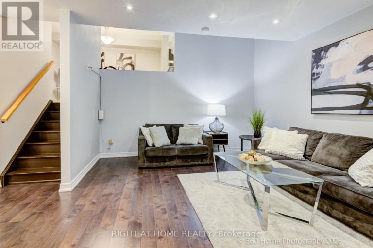 80 - 221 MILESTONE CRESCENT, Aurora (Aurora Village), Ontario, L4G3M2