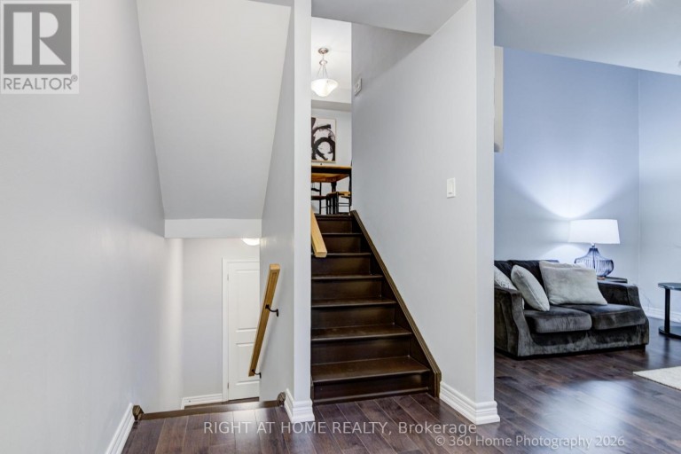 80 - 221 MILESTONE CRESCENT, Aurora (Aurora Village), Ontario, L4G3M2