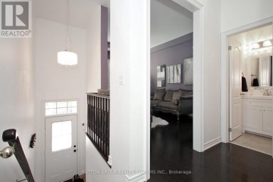 41 MARTINWORTH LANE Ajax (Central East) Ontario photo 2