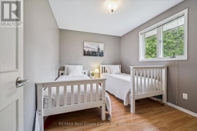 8420 ERAMOSA-GARAFRAXA TOWNLINE Centre Wellington Ontario photo 26
