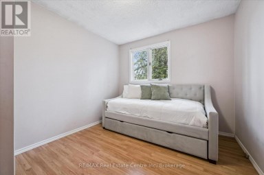 8420 ERAMOSA-GARAFRAXA TOWNLINE Centre Wellington Ontario photo 27