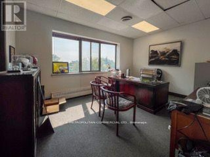 UPPER - 64 VAUGHAN ROAD, Toronto (Humewood-Cedarvale), Ontario, M6G2N4