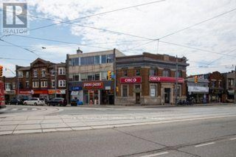 UPPER - 64 VAUGHAN ROAD, Toronto (Humewood-Cedarvale), Ontario, M6G2N4