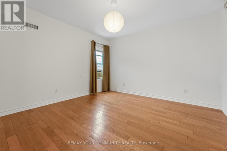 UPPER - 151 DOVERCOURT ROAD, Toronto (Trinity-Bellwoods), Ontario, M6J3C5