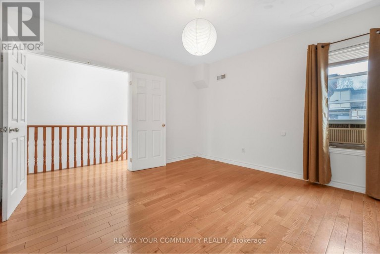 UPPER - 151 DOVERCOURT ROAD, Toronto (Trinity-Bellwoods), Ontario, M6J3C5