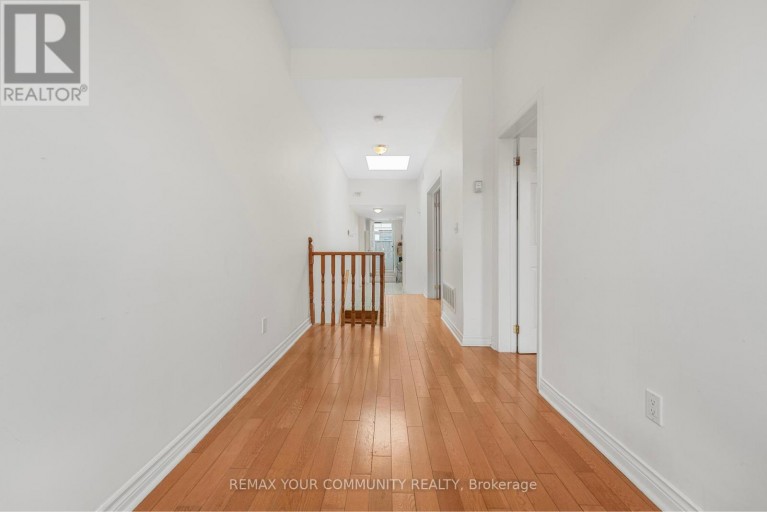 UPPER - 151 DOVERCOURT ROAD, Toronto (Trinity-Bellwoods), Ontario, M6J3C5