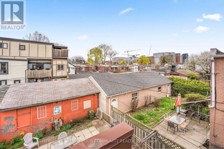 UPPER - 151 DOVERCOURT ROAD, Toronto (Trinity-Bellwoods), Ontario, M6J3C5