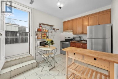 UPPER - 151 DOVERCOURT ROAD Toronto (Trinity-Bellwoods) Ontario photo 6