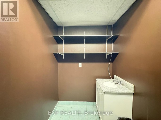 2 - 1815 DUNDAS STREET, London East (East I), Ontario, N5W3E6