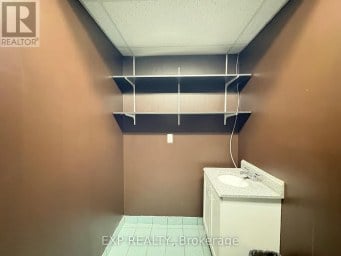 2 - 1815 DUNDAS STREET London East (East I) Ontario photo 10