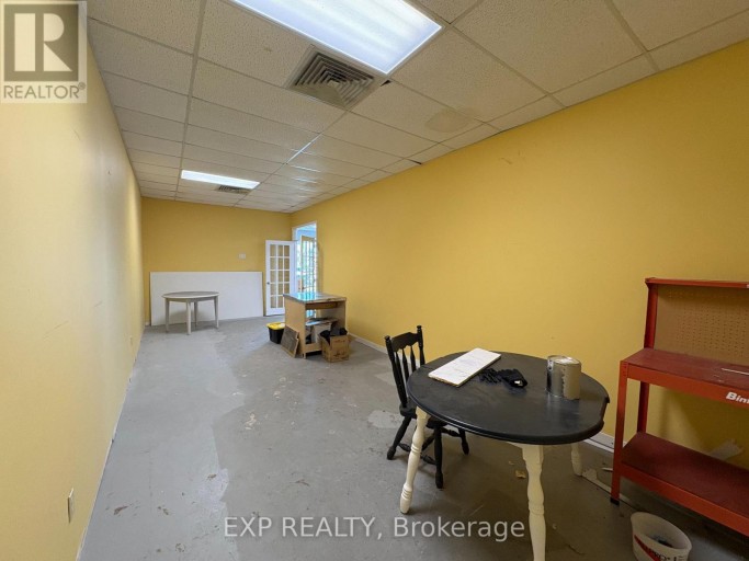 2 - 1815 DUNDAS STREET, London East (East I), Ontario, N5W3E6