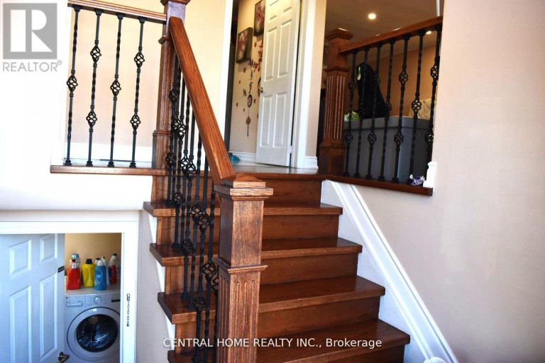 59 BLANEY CRESCENT, Toronto (Glenfield-Jane Heights), Ontario, M3N1L3