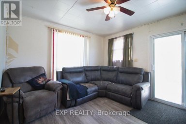 252 QUEEN STREET Chatham-Kent (Highgate) Ontario photo 10