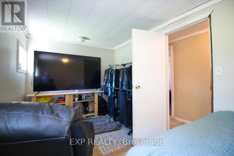 252 QUEEN STREET, Chatham-Kent (Highgate), Ontario, N0P1T0