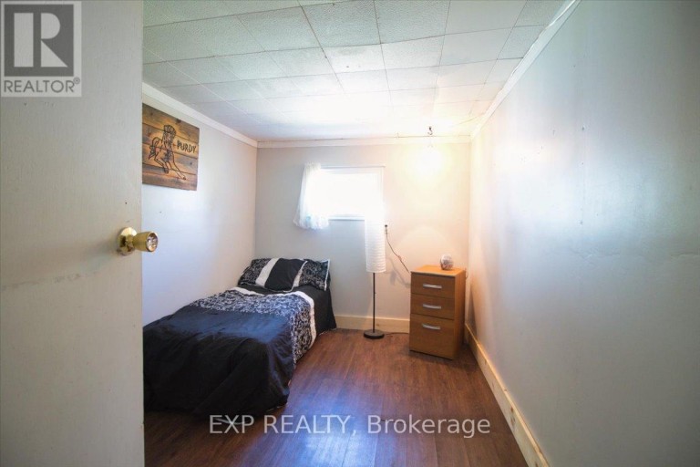 252 QUEEN STREET, Chatham-Kent (Highgate), Ontario, N0P1T0
