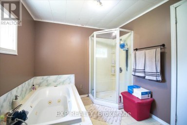 252 QUEEN STREET Chatham-Kent (Highgate) Ontario photo 23