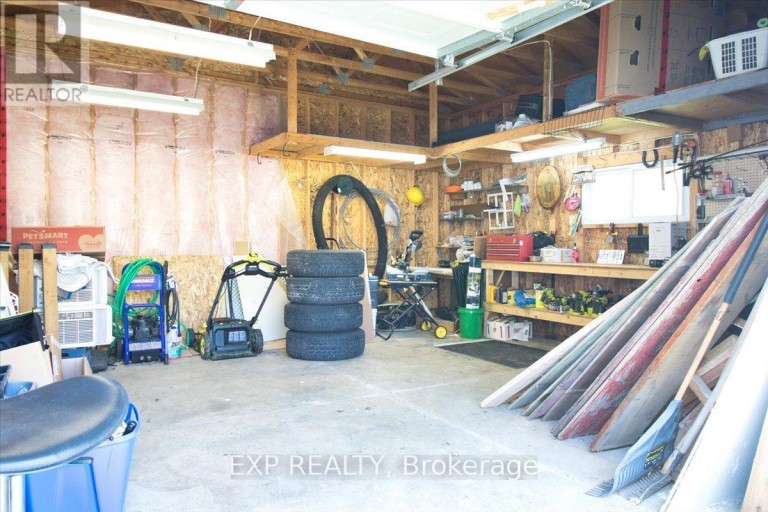 252 QUEEN STREET, Chatham-Kent (Highgate), Ontario, N0P1T0