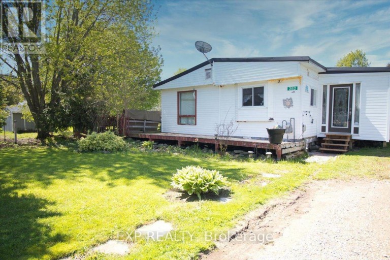 252 QUEEN STREET, Chatham-Kent (Highgate), Ontario, N0P1T0