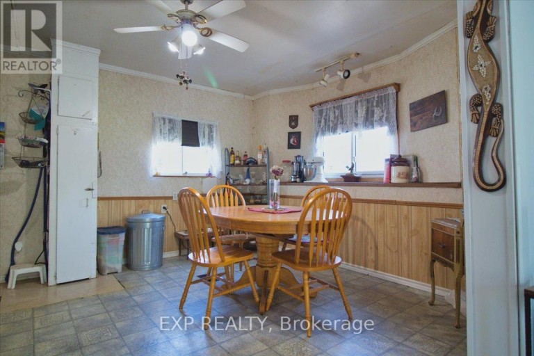 252 QUEEN STREET, Chatham-Kent (Highgate), Ontario, N0P1T0
