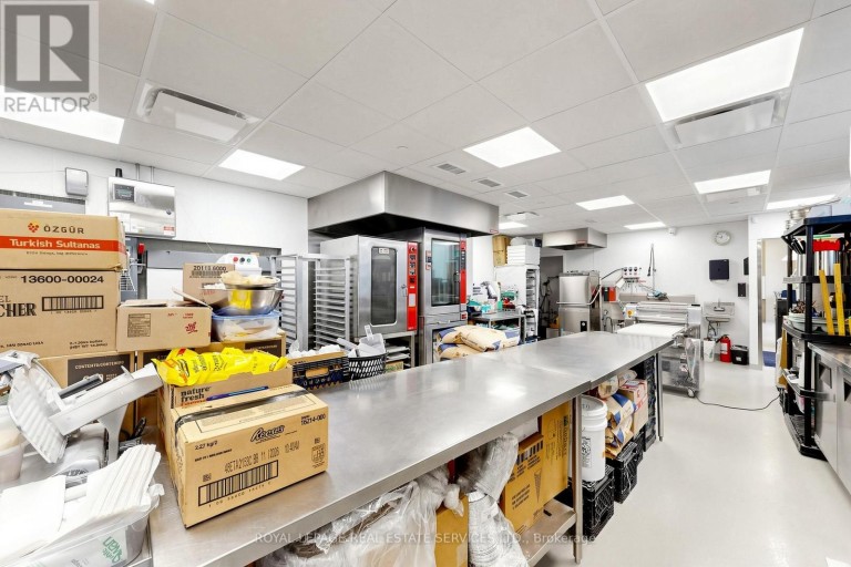 C3 - 185 DUNLOP STREET E, Barrie (Lakeshore), Ontario, L4M0L7
