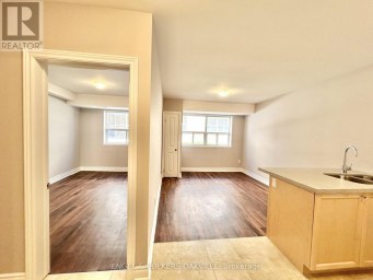 106 - 9 THIRTY THIRD STREET Toronto (Long Branch) Ontario photo 2