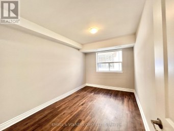 106 - 9 THIRTY THIRD STREET Toronto (Long Branch) Ontario photo 5