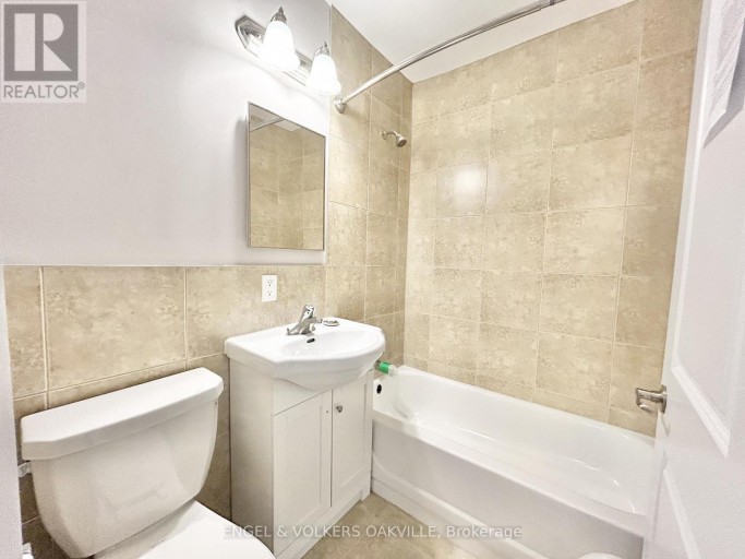 204 - 11 THIRTY THIRD STREET, Toronto (Long Branch), Ontario, M8W3G7