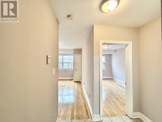 8 - 90 TWENTY FIFTH STREET, Toronto (Long Branch), Ontario, M8V3P9