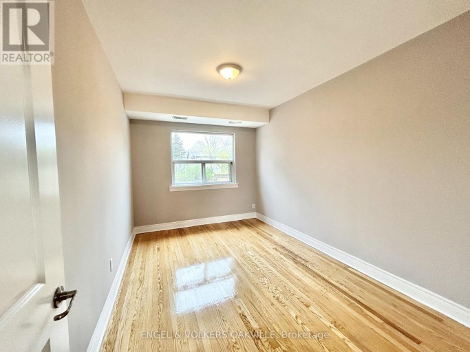 8 - 90 TWENTY FIFTH STREET, Toronto (Long Branch), Ontario, M8V3P9