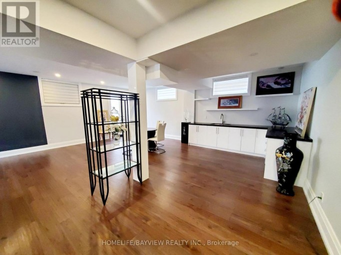 LOWER LEVEL - 11 WALNUT CRESCENT, Toronto (Long Branch), Ontario, M8W2Z9