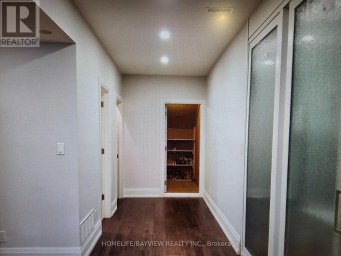 LOWER LEVEL - 11 WALNUT CRESCENT Toronto (Long Branch) Ontario photo 6
