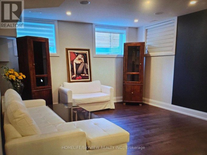 LOWER LEVEL - 11 WALNUT CRESCENT, Toronto (Long Branch), Ontario, M8W2Z9
