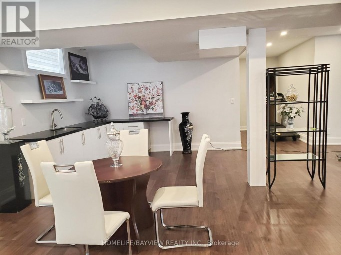 LOWER LEVEL - 11 WALNUT CRESCENT, Toronto (Long Branch), Ontario, M8W2Z9