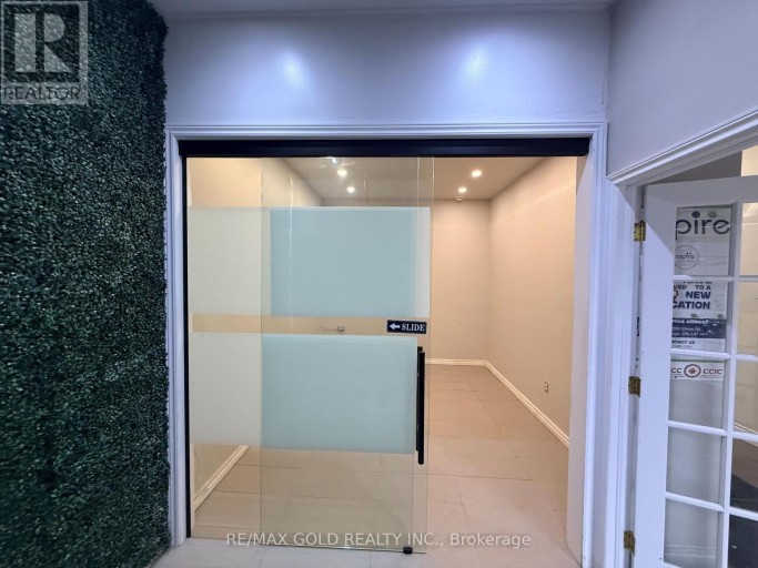 8 - 735 TWAIN AVENUE, Mississauga (Meadowvale Village), Ontario, L5W1X1